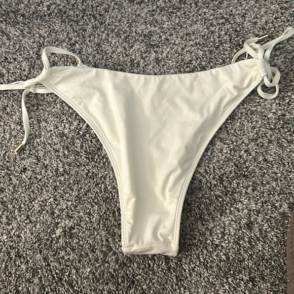 Monday Swimwear Cala Conta Bottoms - Picture 4 of 5